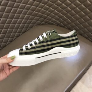 burberry-sneakers-1-1.jpg
