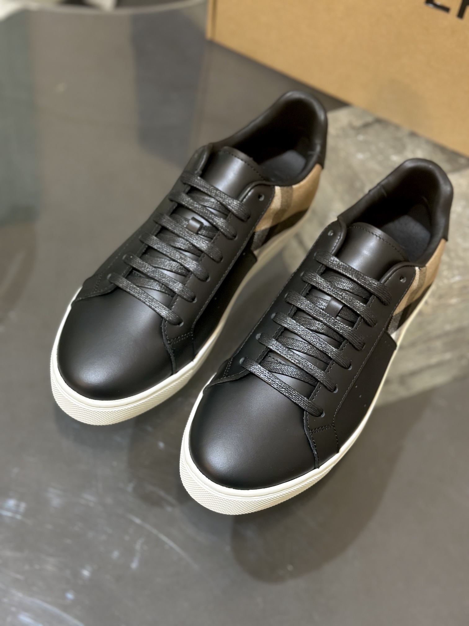 burberry-sneakers-4-3.jpg