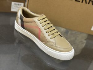 burberry-sneakers-4-4.jpg