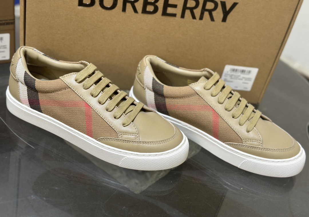 burberry-sneakers-5-4.jpg
