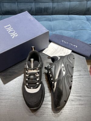 dior-b22-black-white-2-1.jpg