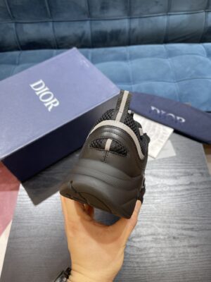 dior-b22-black-white-5-1.jpg