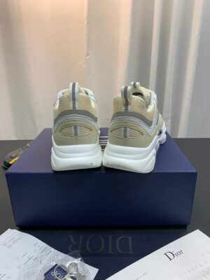 dior-b22-cream-1.jpg