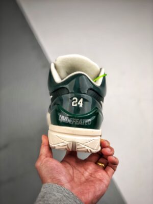 kobe-4-bucks-8.jpg