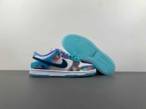 nike-sb-dunks-futura-1.jpg