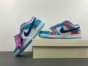 nike-sb-dunks-futura-10.jpg
