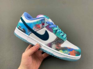 nike-sb-dunks-futura-6.jpg