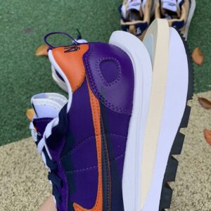 sacai_1_b79e822e-fb57-4827-a84a-67e5afc24a54.jpg