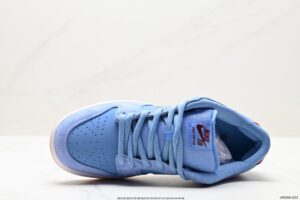 sb-dunks-phillies-4.jpg