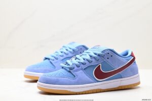 sb-dunks-phillies-6.jpg