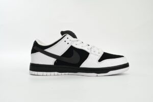 sbdunk-tightbooth-1.jpg