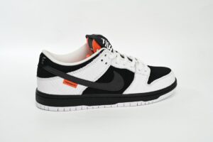 sbdunk-tightbooth-6.jpg