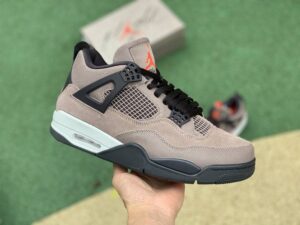 taupe_2.jpg
