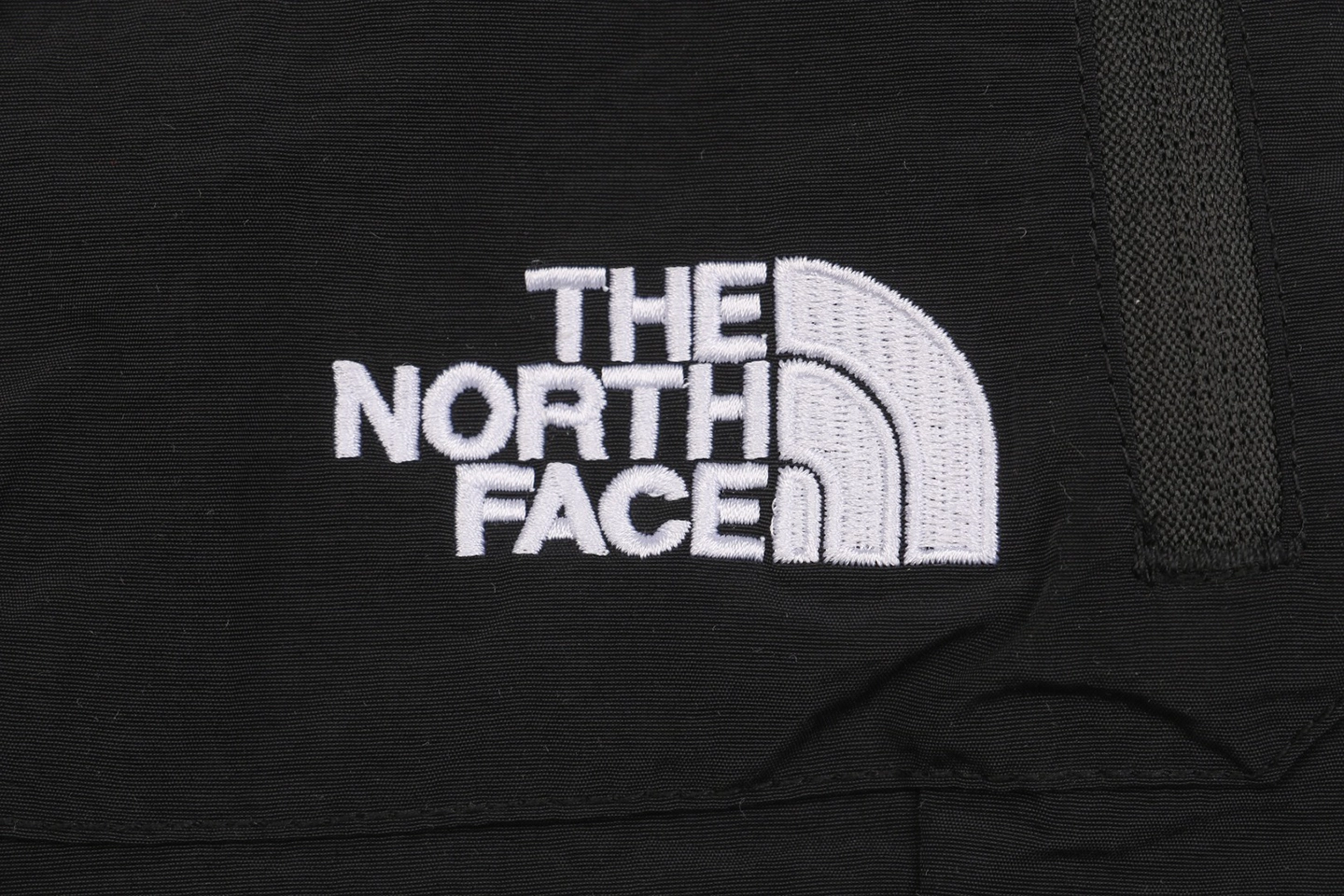 TNF-Pocket-Logo-Utility-Shorts12.jpeg.webp