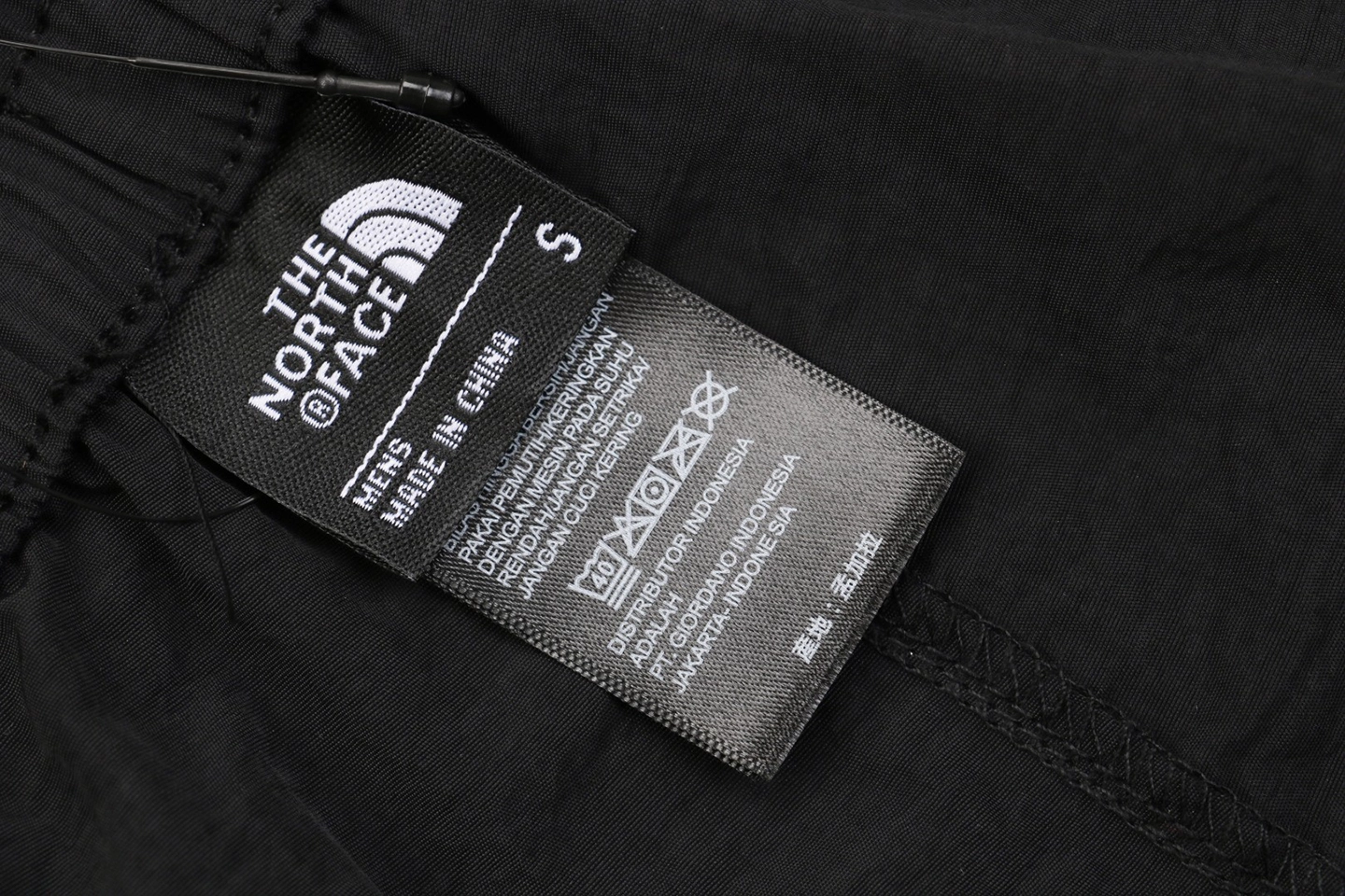 TNF-Pocket-Logo-Utility-Shorts17.jpeg.webp