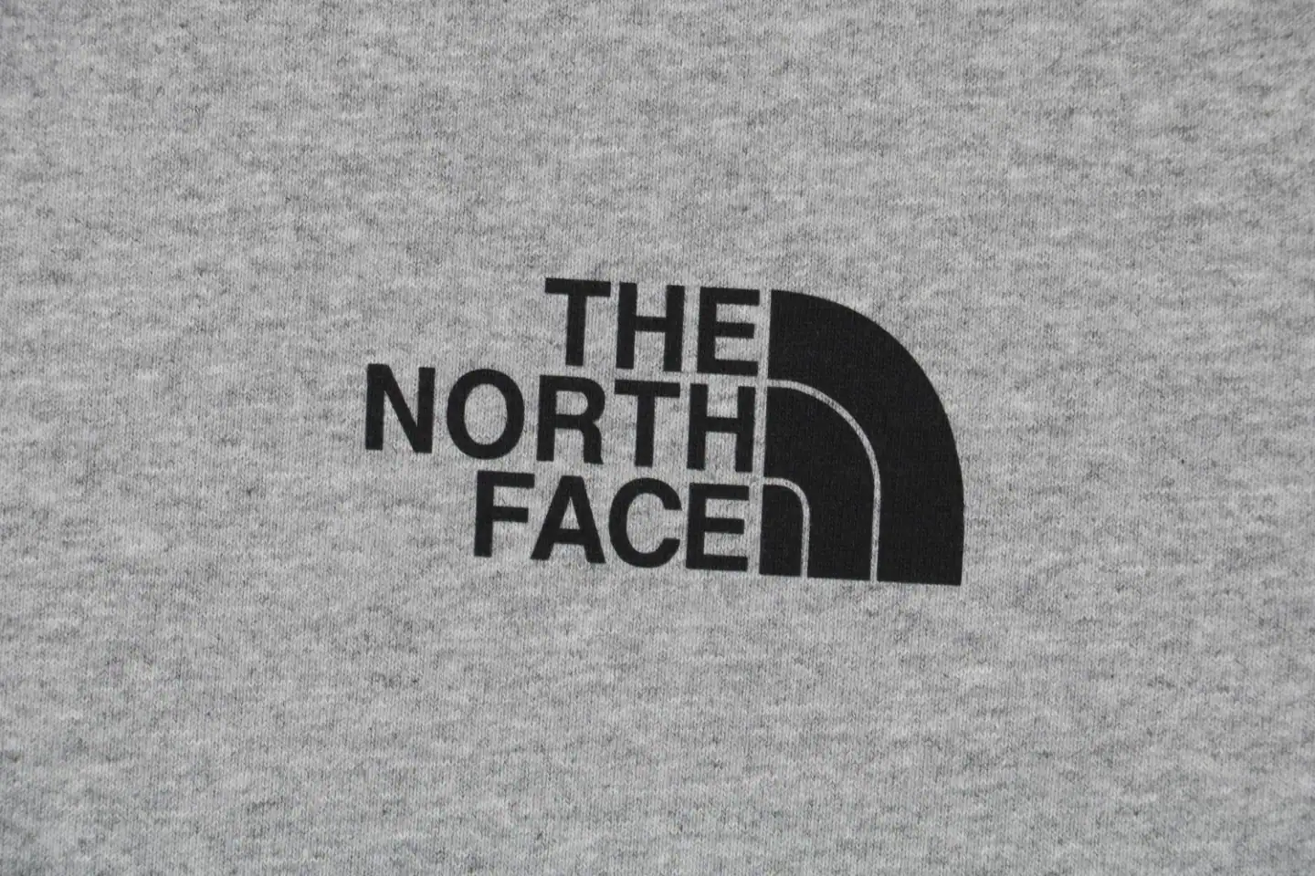 The-North-Face-Logo-Box-Graphic-Crewneck-Sweatshirt18.jpeg.webp