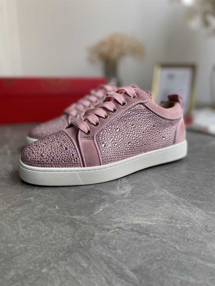 CHRISTIAN LOUBOUTIN LOW TOP SNEAKER