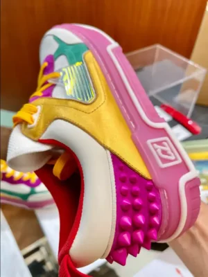 CHRISTIAN-LOUBOUTIN-ASTROLOUBI-SNEAKER-CL173-7.webp