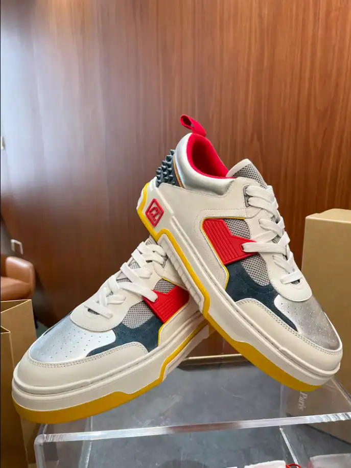 CHRISTIAN-LOUBOUTIN-ASTROLOUBI-SNEAKER-CL175-1.webp