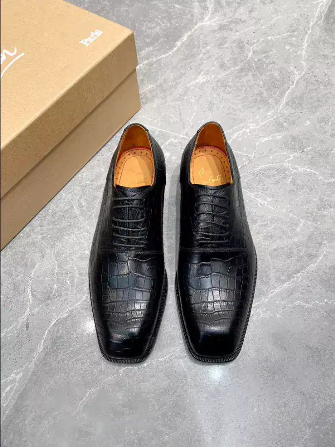 CHRISTIAN LOUBOUTIN CORTEO
