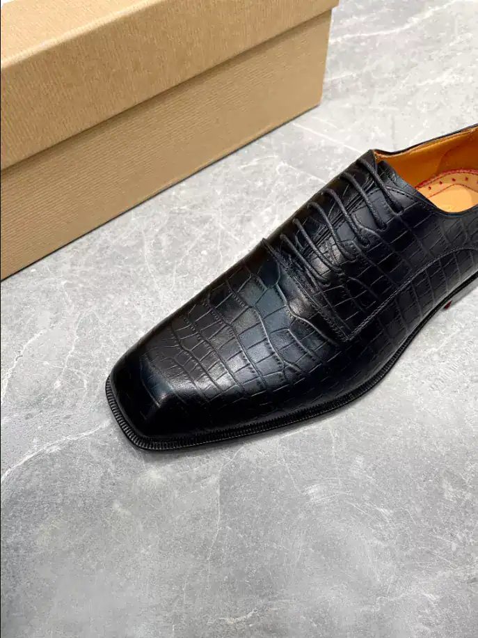CHRISTIAN-LOUBOUTIN-CORTEO-LDC016-4.webp