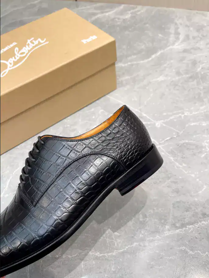 CHRISTIAN-LOUBOUTIN-CORTEO-LDC016-5.webp