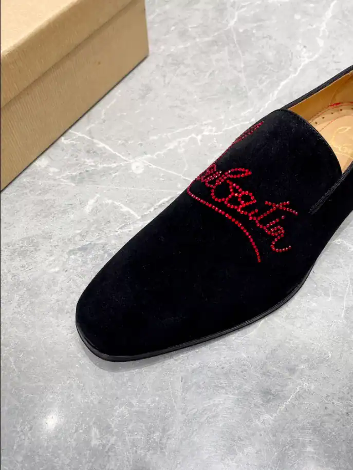 CHRISTIAN-LOUBOUTIN-DANDELION-LOAFERS-LDC027-4.webp