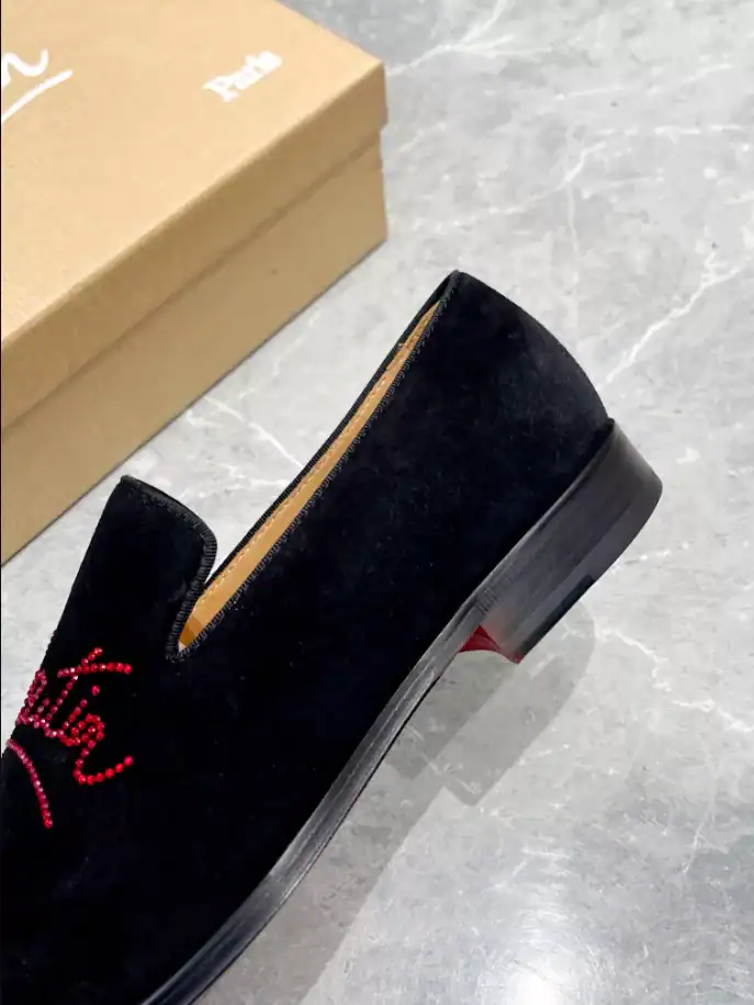 CHRISTIAN-LOUBOUTIN-DANDELION-LOAFERS-LDC027-8.webp