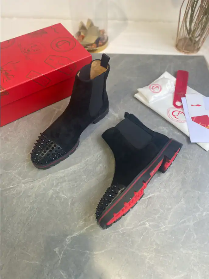 CHRISTIAN LOUBOUTIN HIGH-TOP SNEAKER