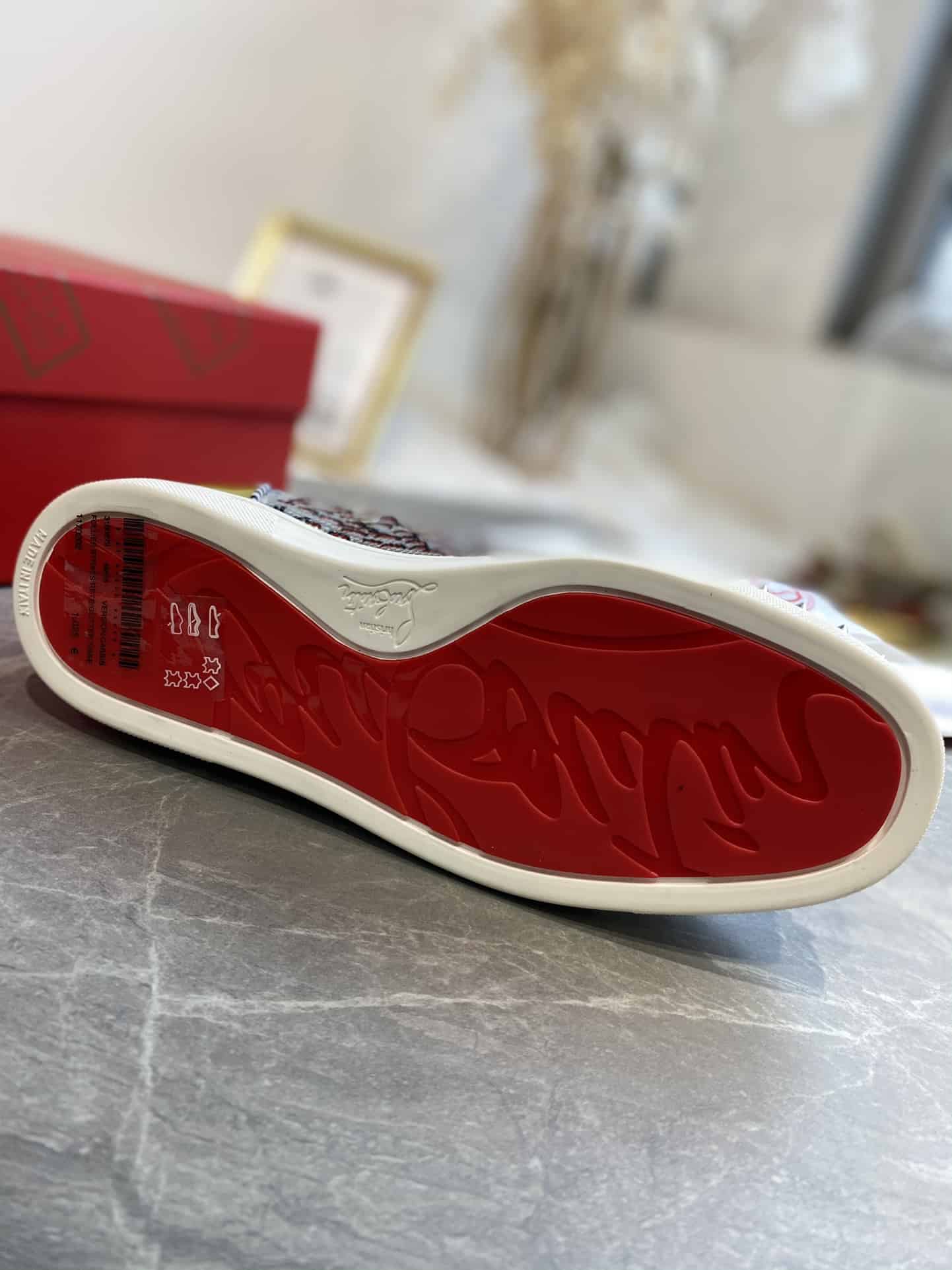 CHRISTIAN-LOUBOUTIN-HIGH-TOP-SNEAKER-CL182-3.jpg