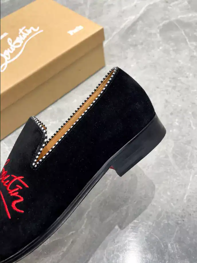CHRISTIAN-LOUBOUTIN-SPOOKY-LOAFERS-LDC024-4.webp