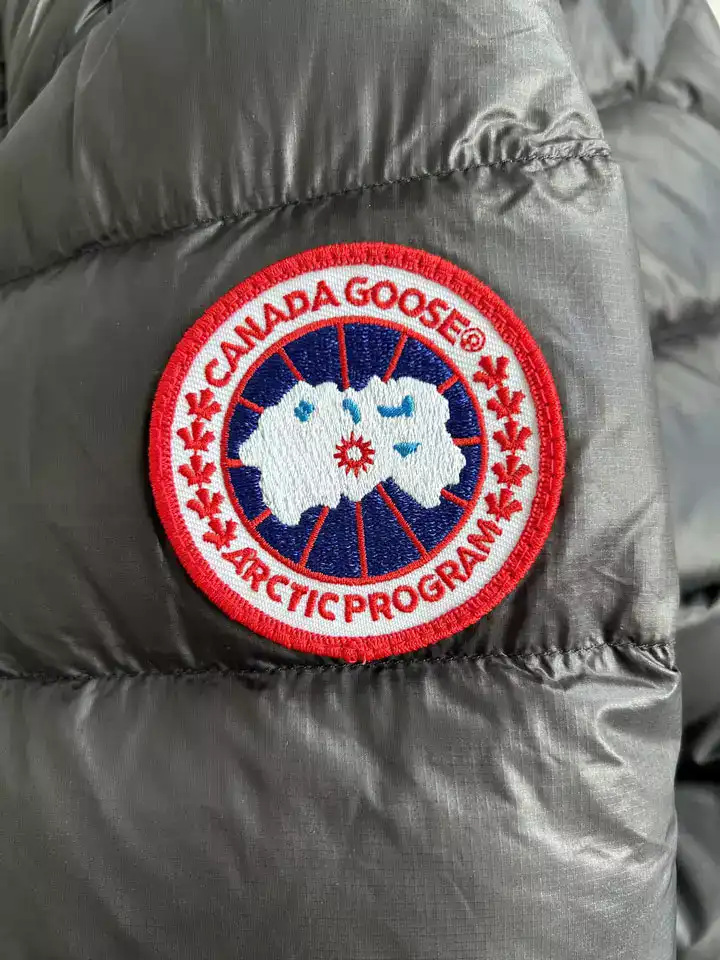 Canada-Goose-Crofton-Hoody-Jacket-CG021-1.webp
