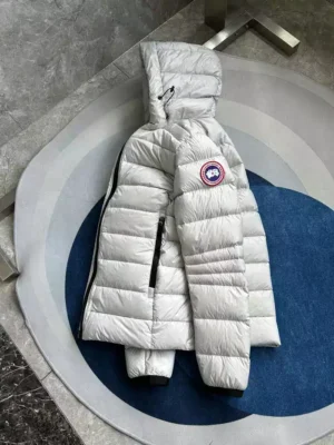 Canada-Goose-Crofton-Hoody-Jacket-CG023-7.webp
