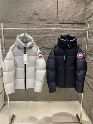 Canada-Goose-Crofton-Puffer-Jacket-CG010-1.webp