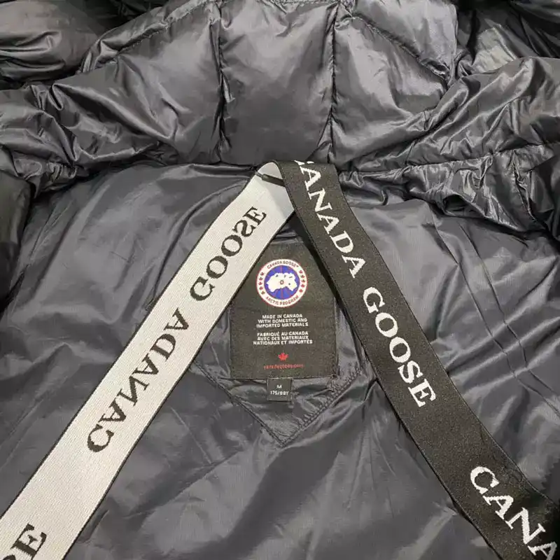Canada-Goose-Crofton-Puffer-Jacket-CG010-5.webp