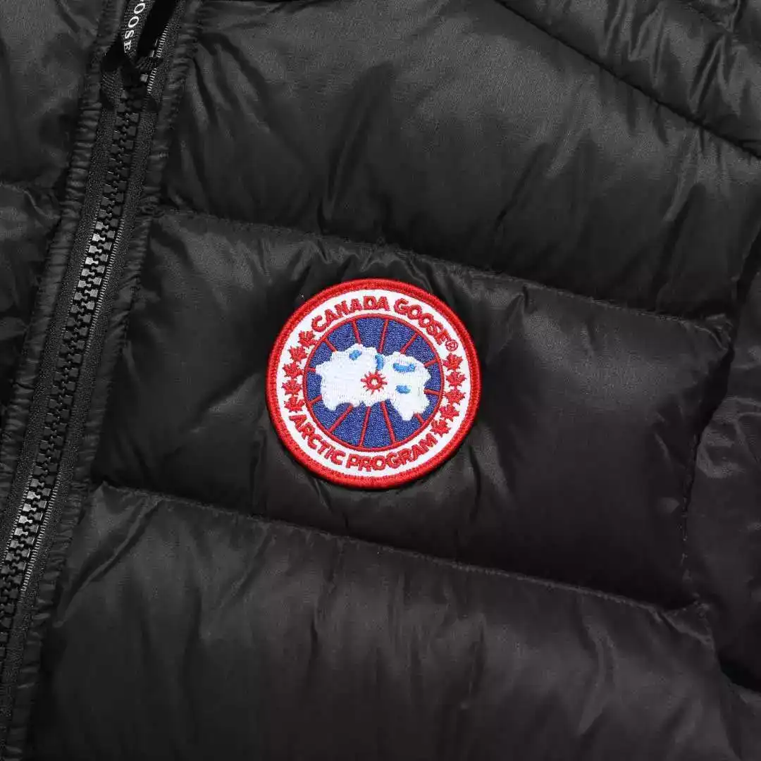 Canada-Goose-Crofton-Vest-CG038-6.webp