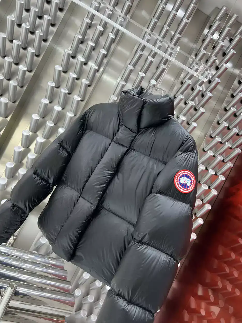 Canada-Goose-Cypress-Cropped-Puffer-Jacket-CG002-6.webp