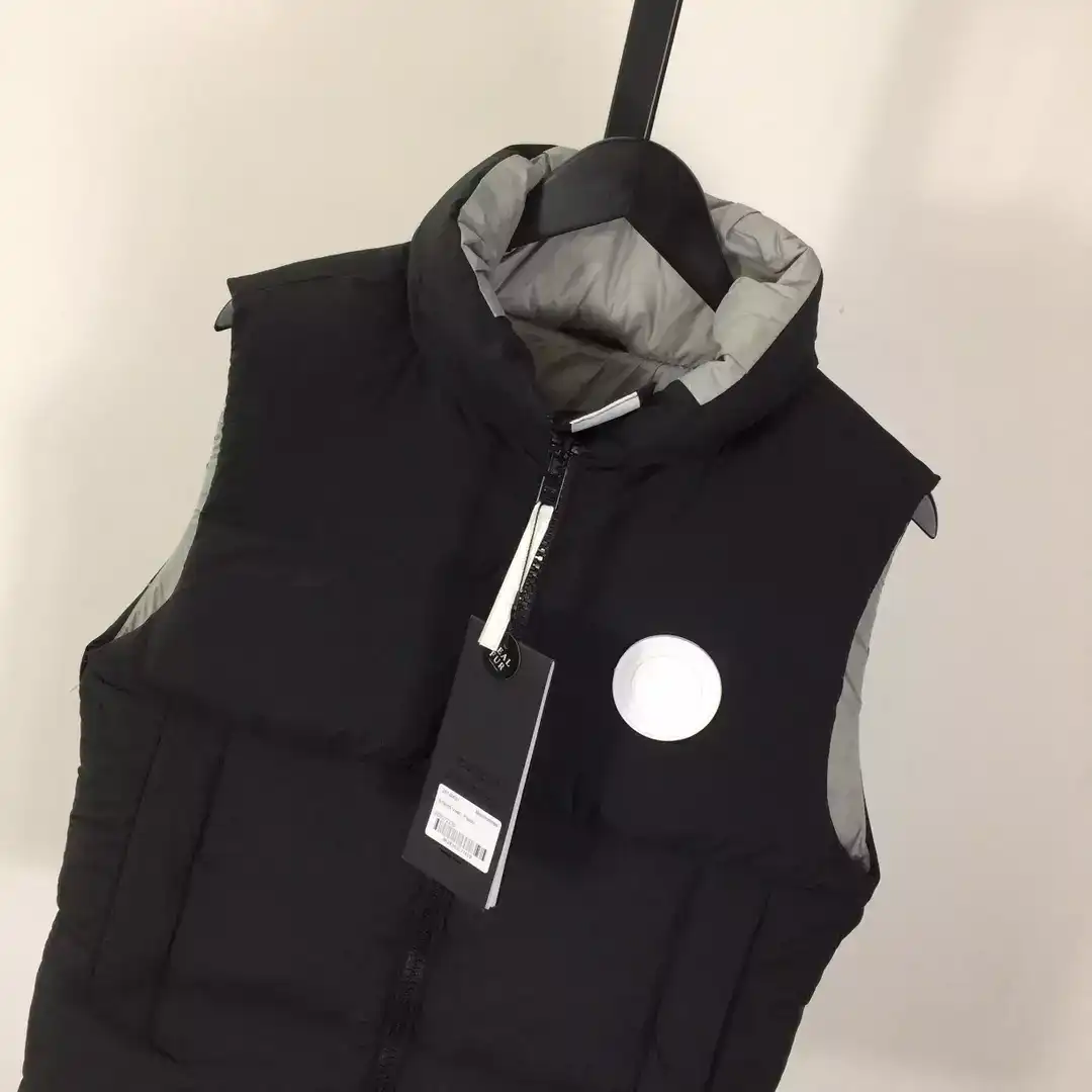 Canada-Goose-Everett-Vest-Pastels-CG015-4.webp