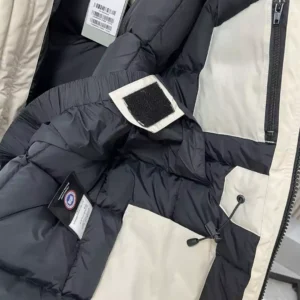 Canada-Goose-Expedition-Parka-CG031-2.webp