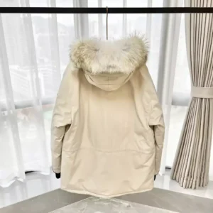 Canada-Goose-Expedition-Parka-CG031-3.webp