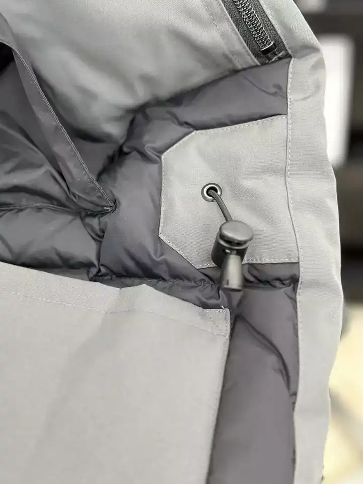 Canada-Goose-Expedition-Parka-Heritage-CG040-6.webp