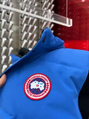 Canada-Goose-Freestyle-Crew-Vest-CG048-5.webp