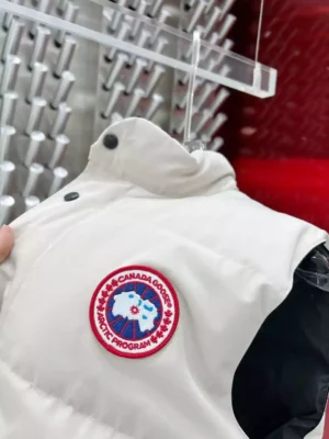 Canada-Goose-Freestyle-Crew-Vest-CG049-2.webp