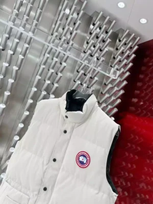 Canada-Goose-Freestyle-Crew-Vest-CG049-4.webp