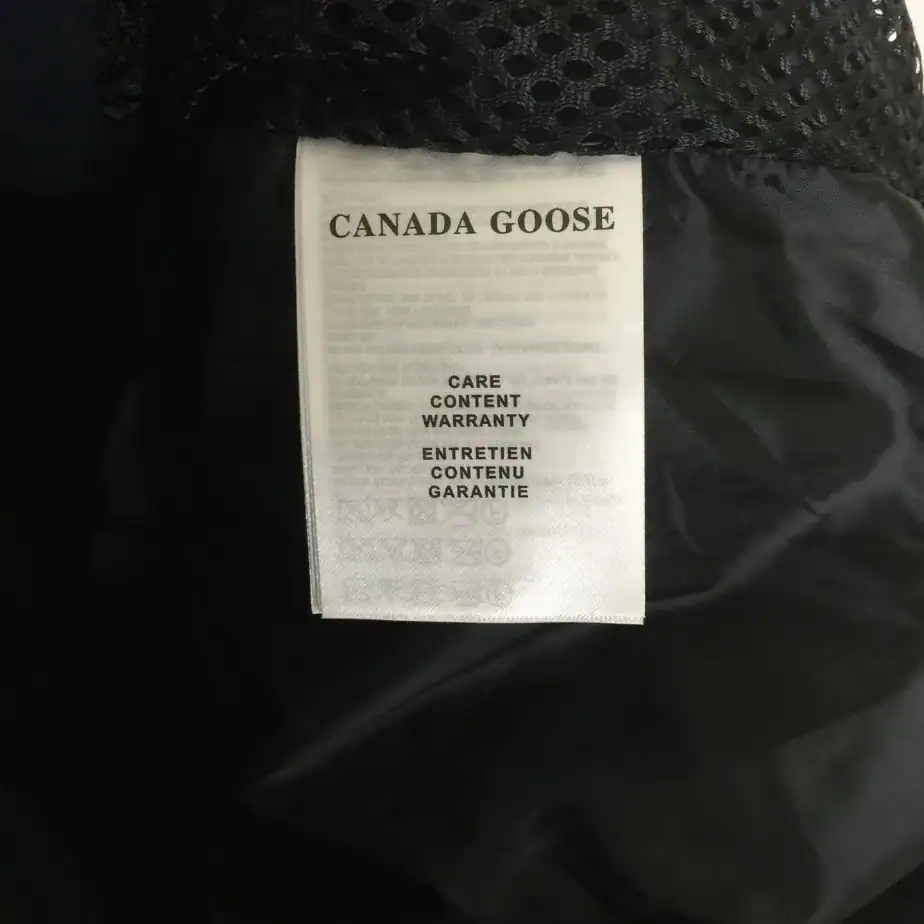 Canada-Goose-Jacket-CG076-8.webp