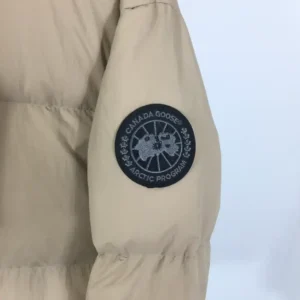 Canada-Goose-Jacket-CG077-6.webp