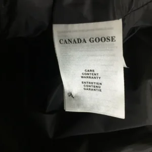 Canada-Goose-Jacket-CG079-2.webp