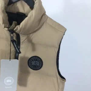 Canada-Goose-Jacket-CG080-2.webp