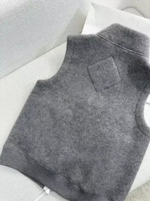 Canada-Goose-Mersey-Vest-Kind-Fleece-HUMANATURE-CG008-4.webp