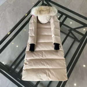Canada-Goose-Mystique-Parka-CG068-4.webp